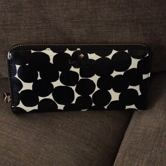 kate spade Handbags - Kate Spade Zipper Wallet